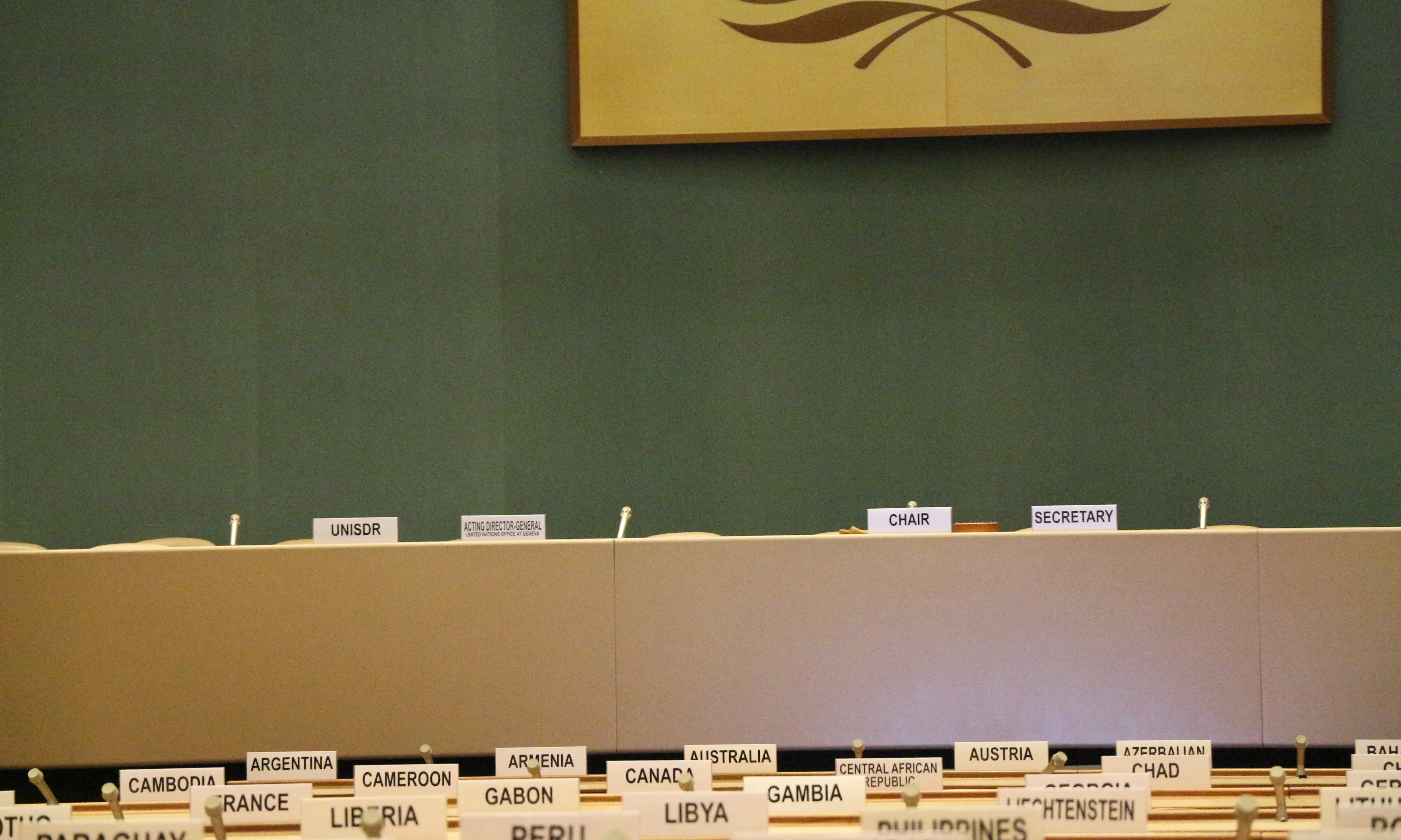 Nacions Unides es planteja suspendre la seva tasca al país si el veto persisteix.