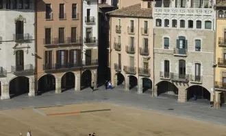Plaça de Vic. Font: Wikipèdia Plaça de Vic. Font: Wikipèdia