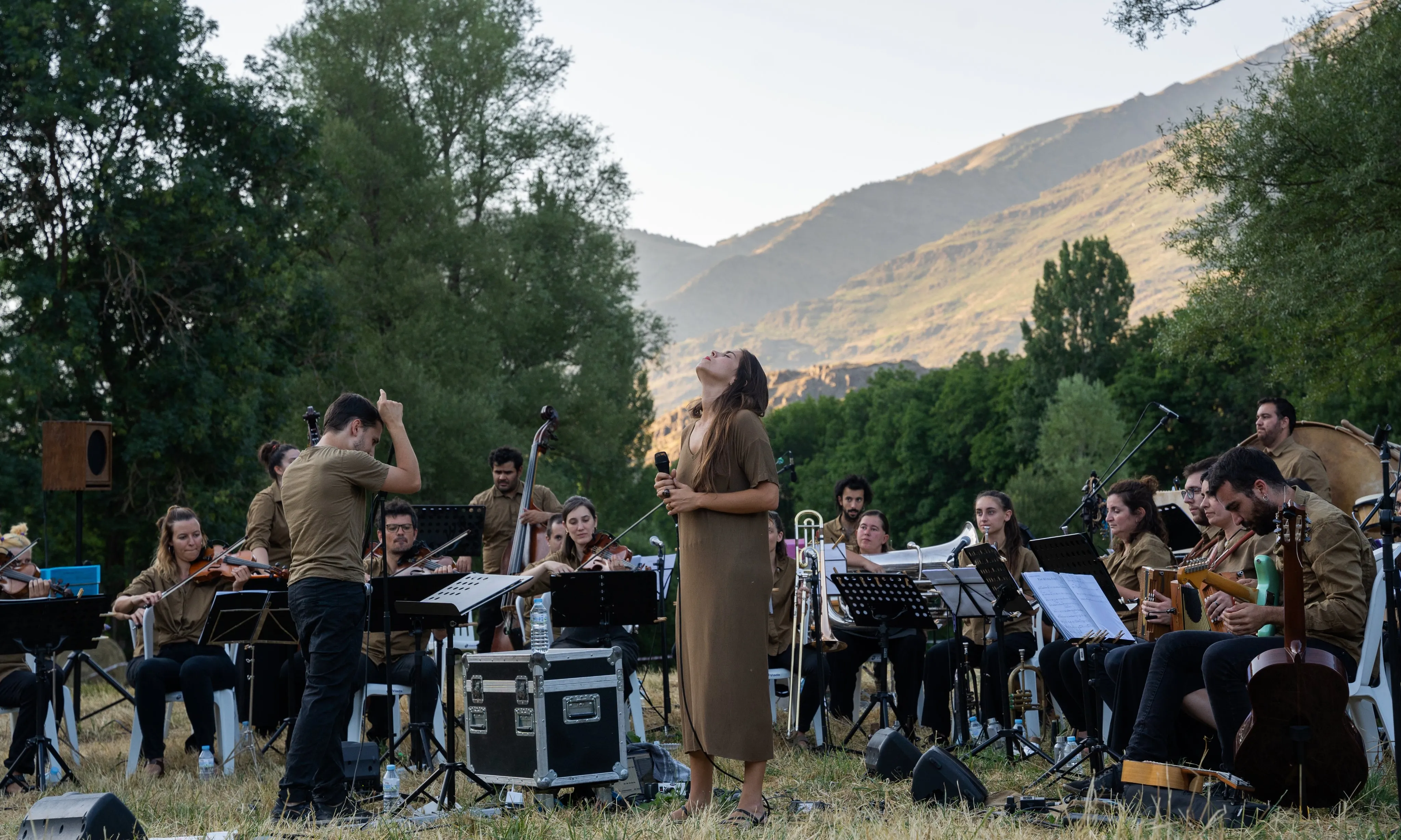 Imatge d'arxiu d'una edició anterior del Dansàneu on es pot veure el tàndem que crea el festival entre cultura i patrimoni.