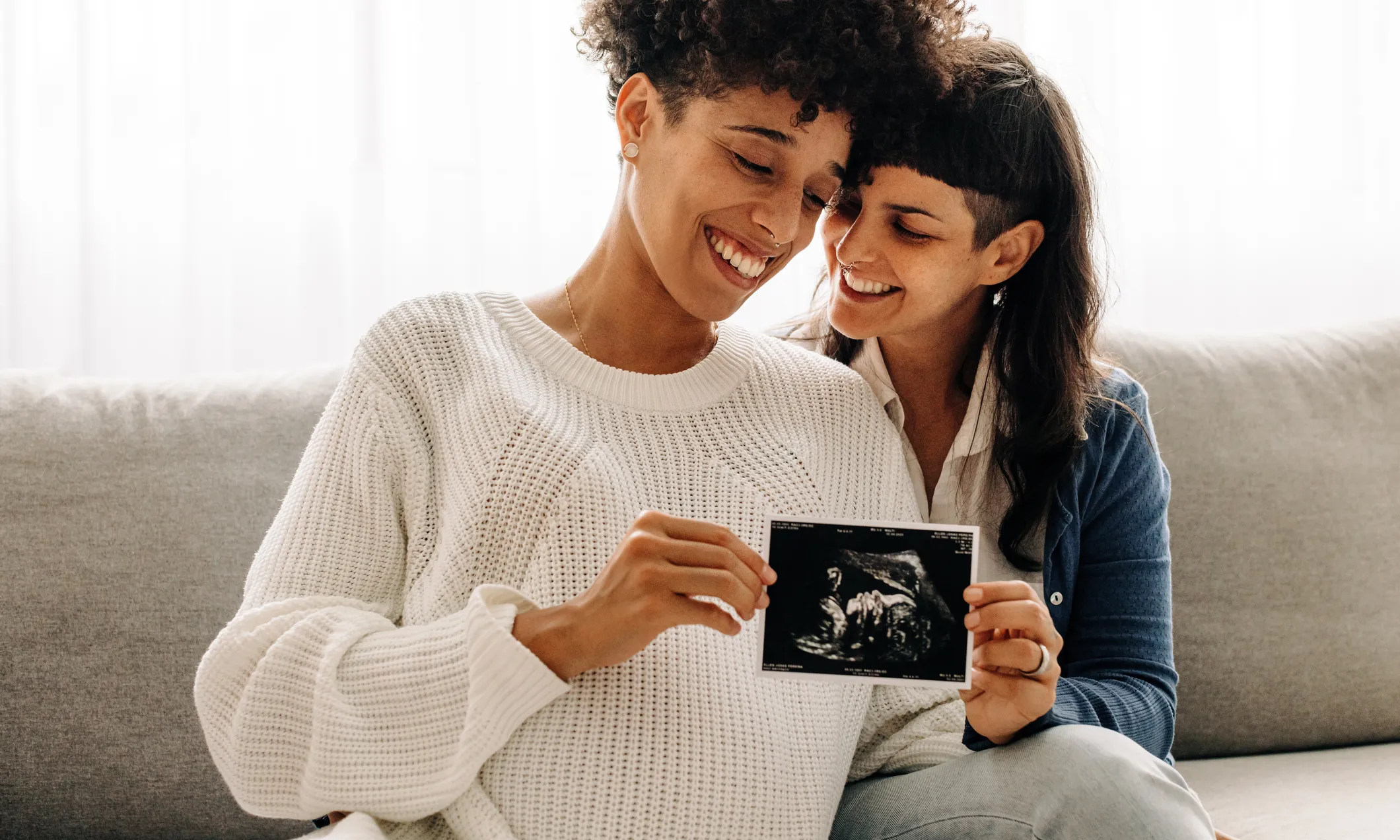 El grup de criança 'Maternitats Dissidents' vol recuperar el concepte de 'tribu' per lluitar contra la soledat en el postpart i en les primeres criances. Font: iStock.