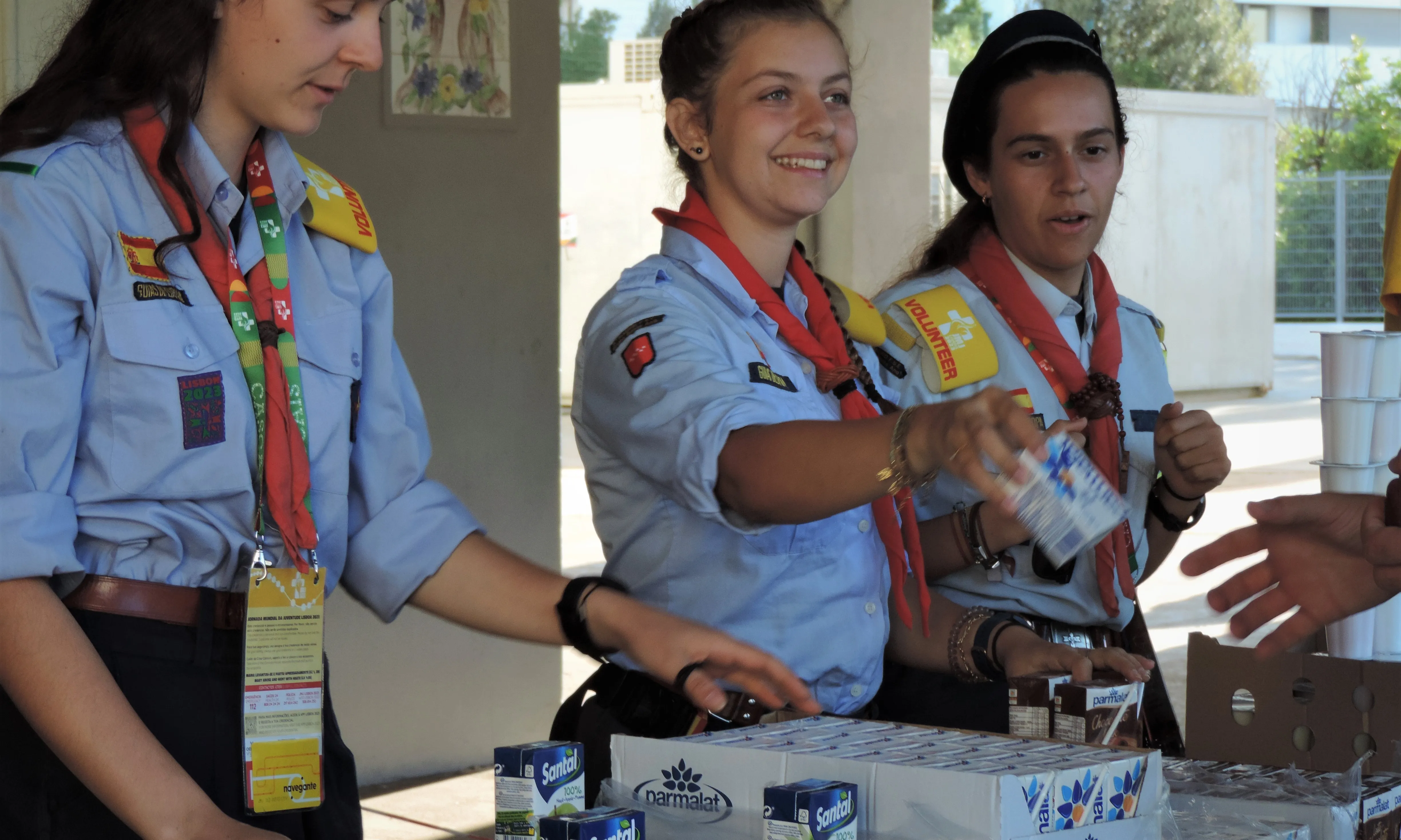 Dividits en equips, guies i scouts han fet diverses tasques durant l'esdeveniment