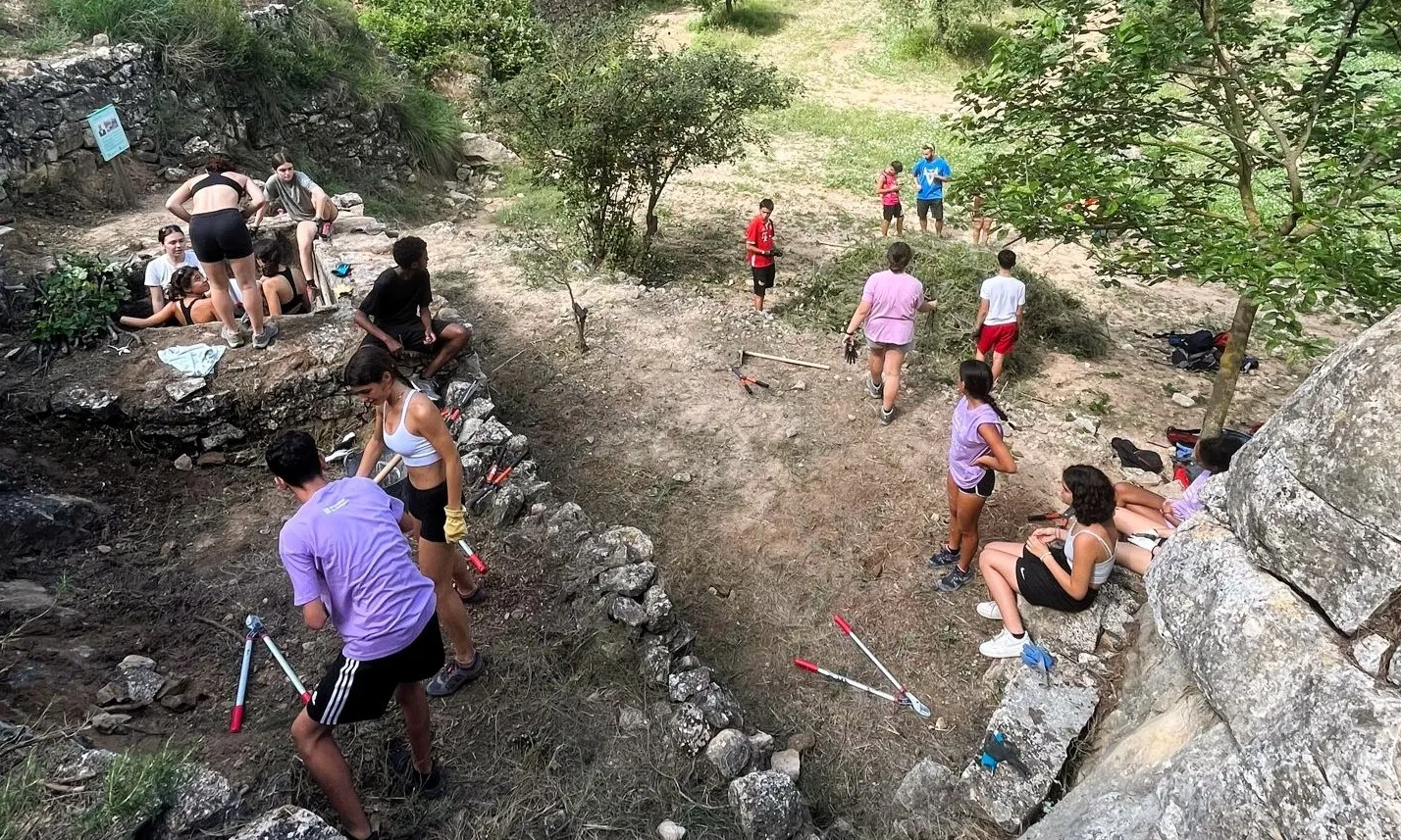 La fundació també té una opció de cedir els terrenys de campaments que té arreu de Catalunya a entitats, grups de cau o esplais.