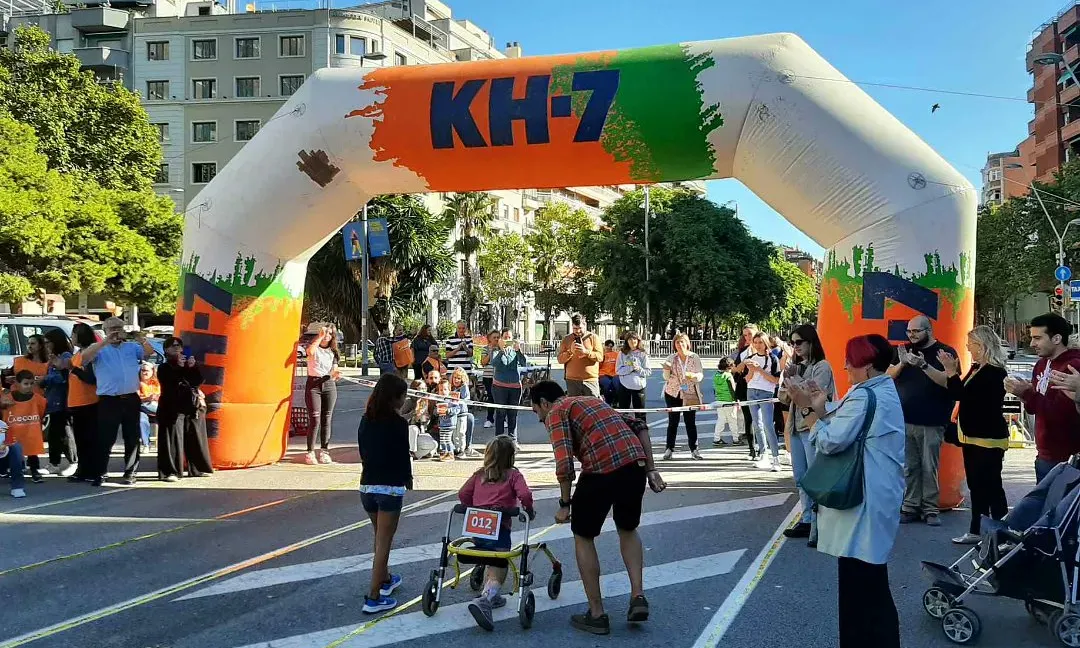 Un moment de la segona edició de la Cursa Infantil Adaptada de l'Esquerra de l'Eixample que es va fer a Barcelona l'any passat.