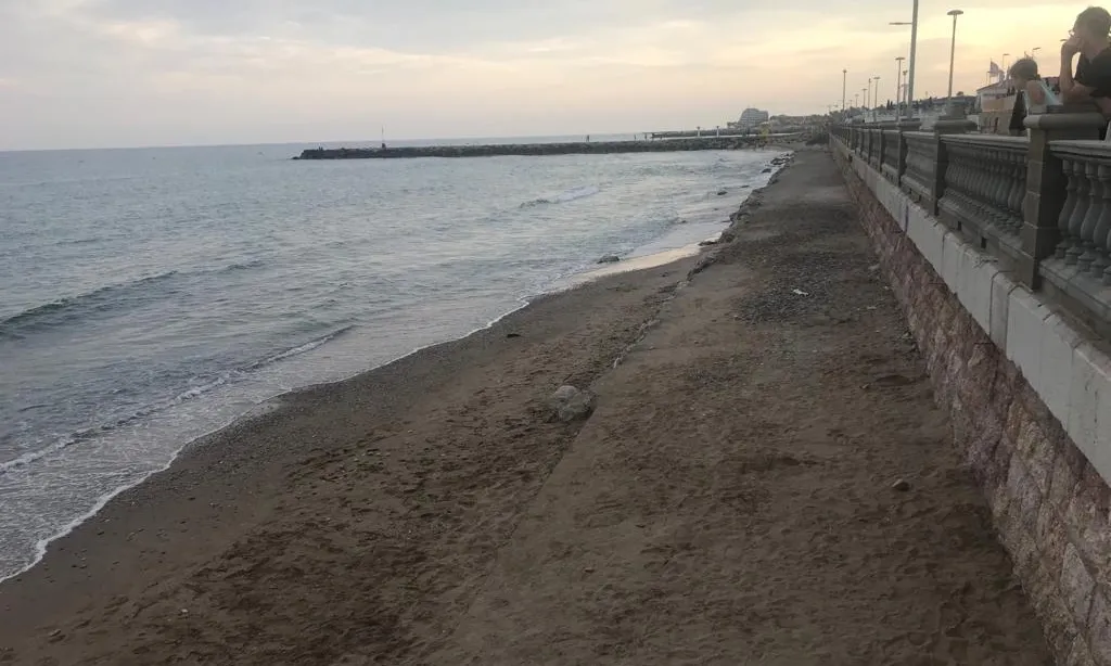 A Catalunya, és sobretot la zona del Maresme la que es veu més afectada per l'erosió costanera.