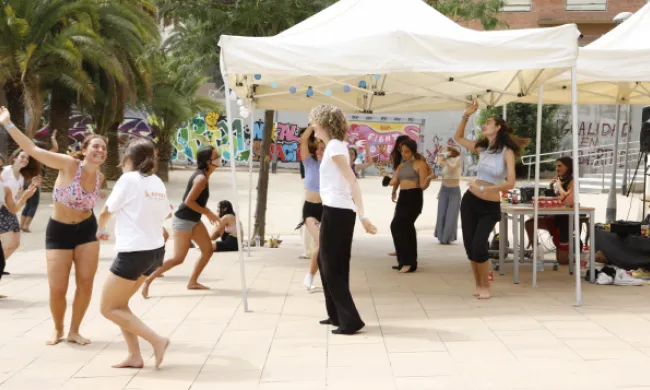 1a edició Festival Kapura, joves a la dansa ecstàtica. Font: Festival Kapura