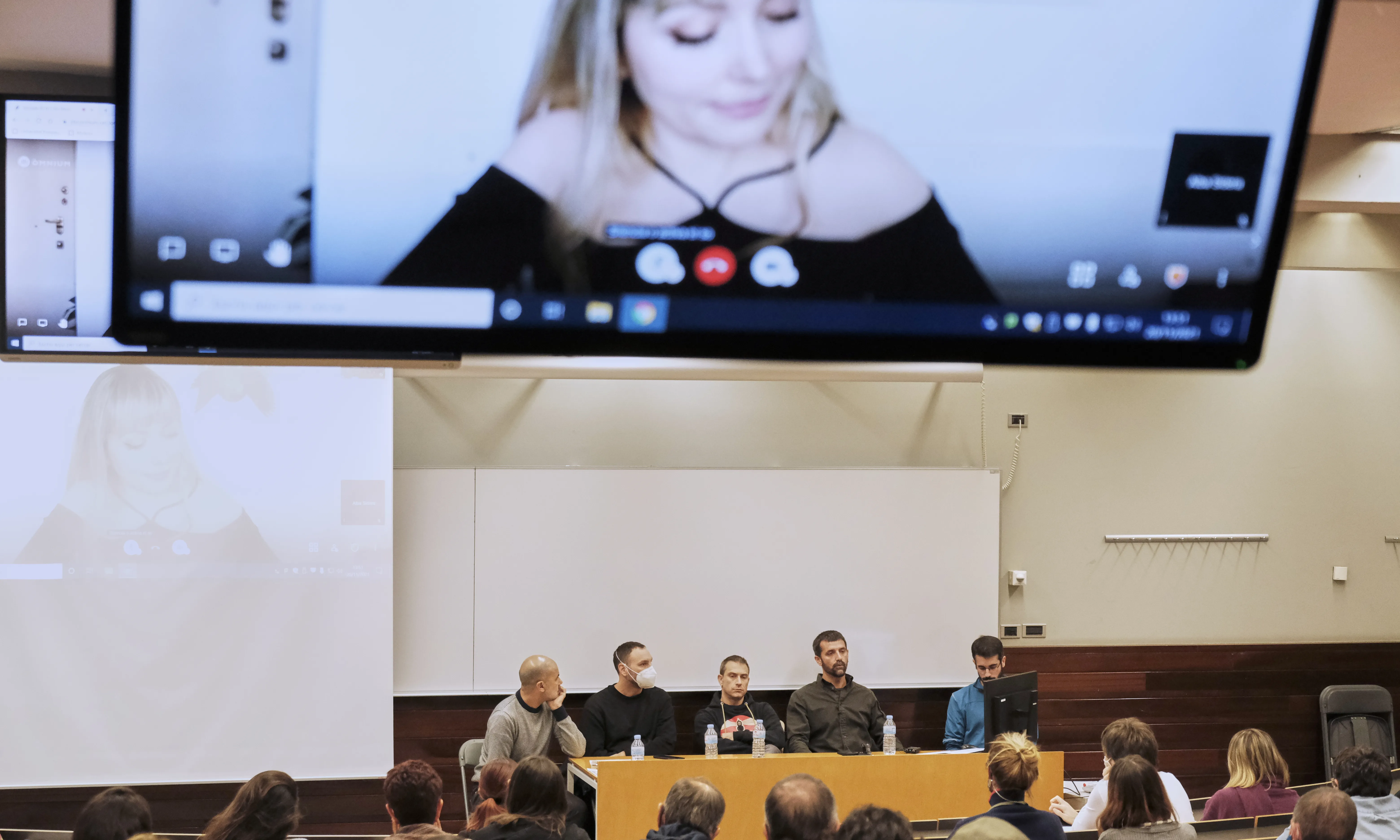 L'Escola compta amb una xarxa de més de 80 docents amb trajectòries molt diverses, com Pol Andiñach, Mònica Clua, Anna López, Nora Miralles o Miquel Ramos.