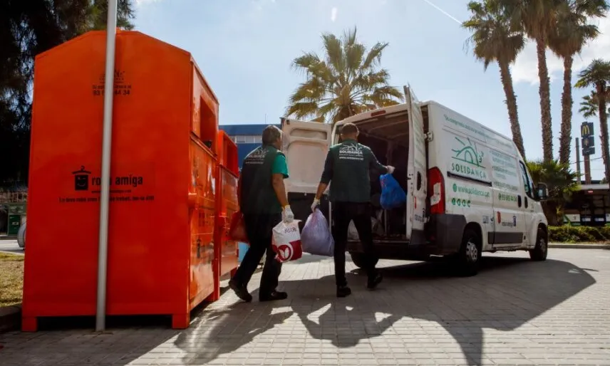 La connexió amb l'eina permet rastrejar i monitorar en directe les circumstàncies dels contenidors. Font: Solidança