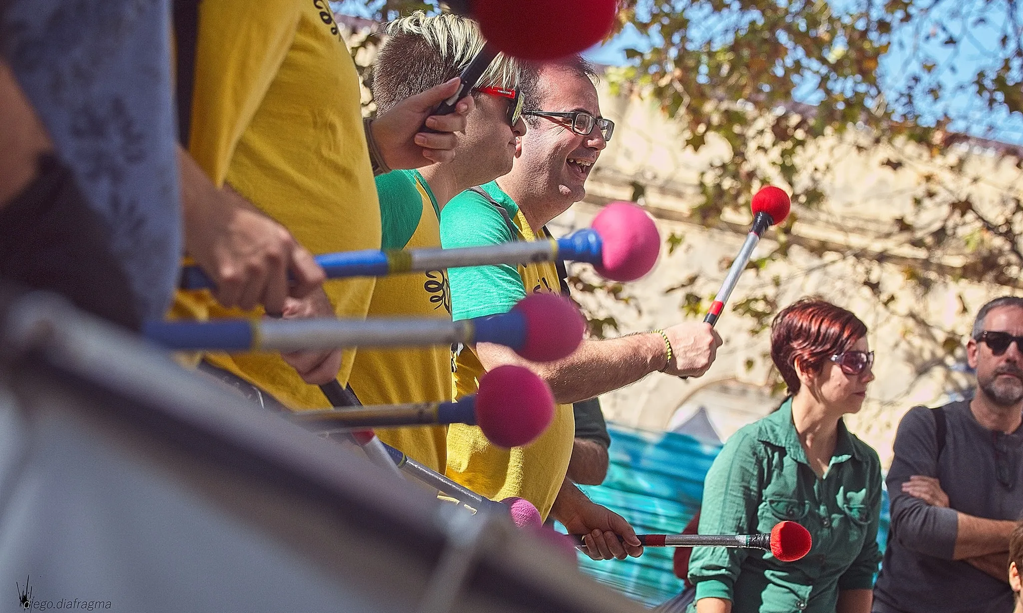 Al llarg de la jornada es poden gaudir de diferents activitats i tallers, a més dels concerts i els espectacles d'arts escèniques que hi ha programats.