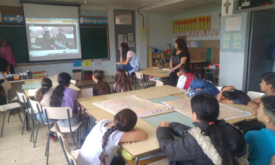 Projecció de reportatges audiovisuals al col·legi Lestonnac de Badalona