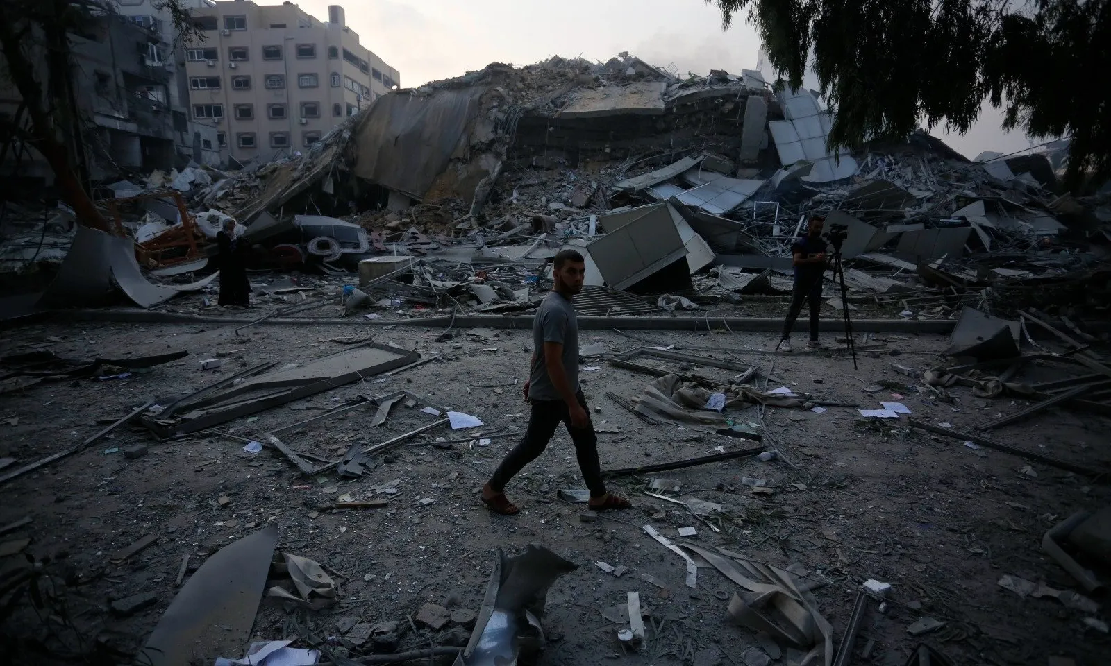 El brutal bombardeig a l’hospital Al-Ahli és l’últim episodi d’una espiral de violència que dessagna el poble palestí.
