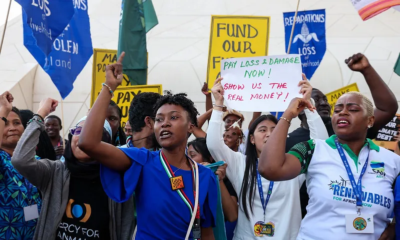 Acció duta a terme a la COP28 per part de Climate Action Network.