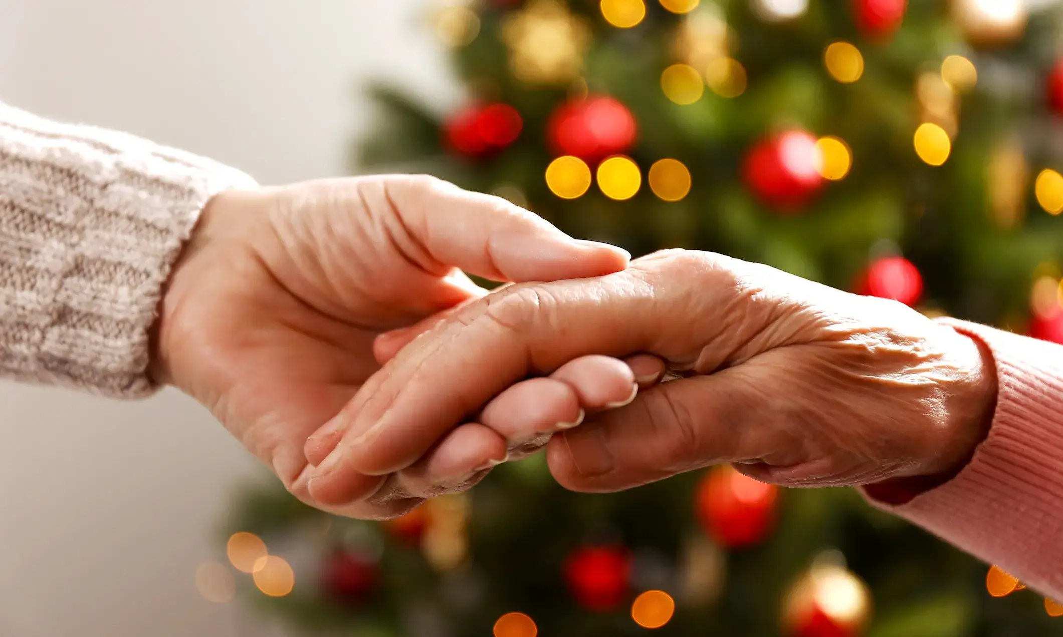 Cada any, Amics de la Gent Gran reforça les seves activitats coincidint amb les dates nadalenques. Font: iStock.