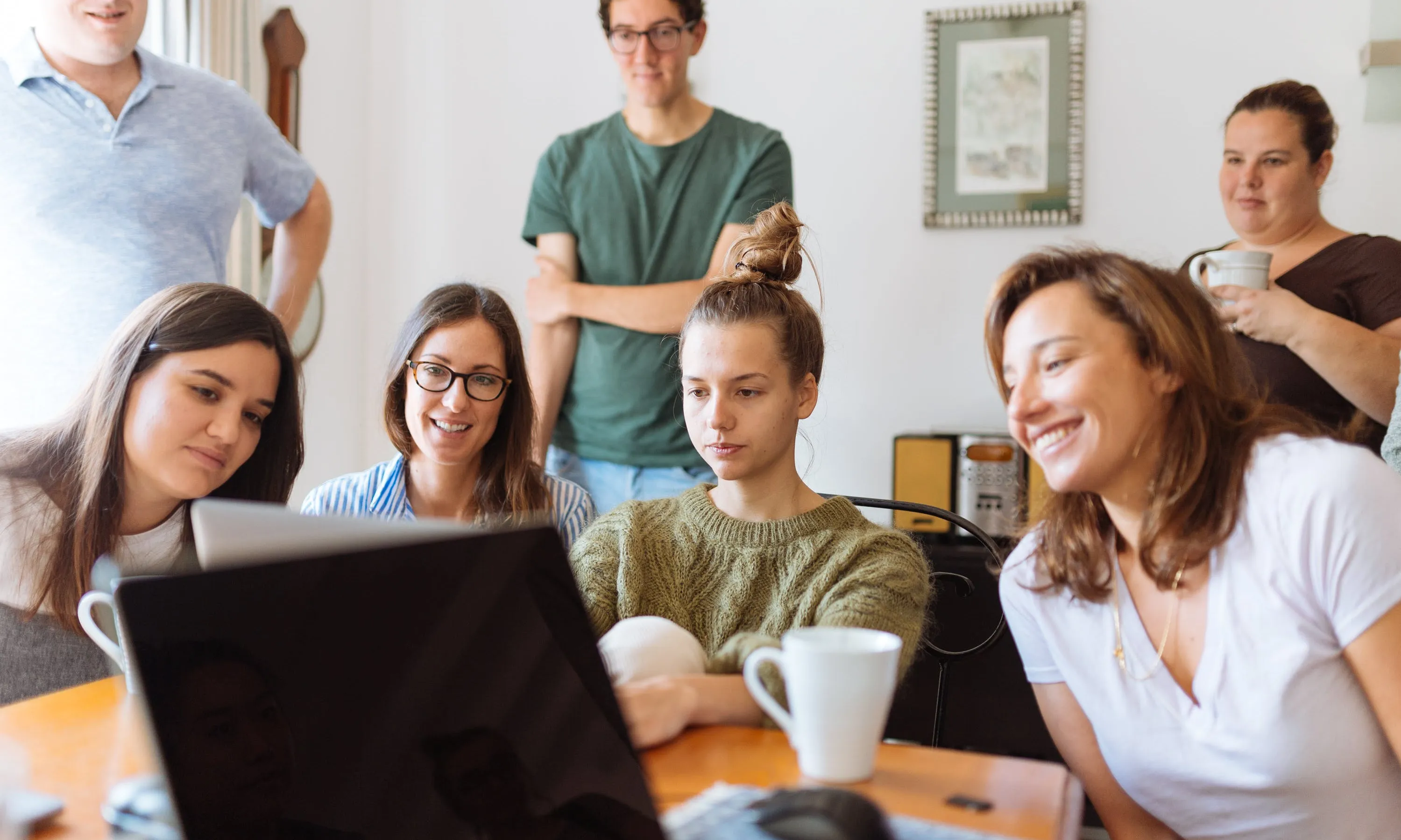 Gent reunida. Font: Pexels - Fox