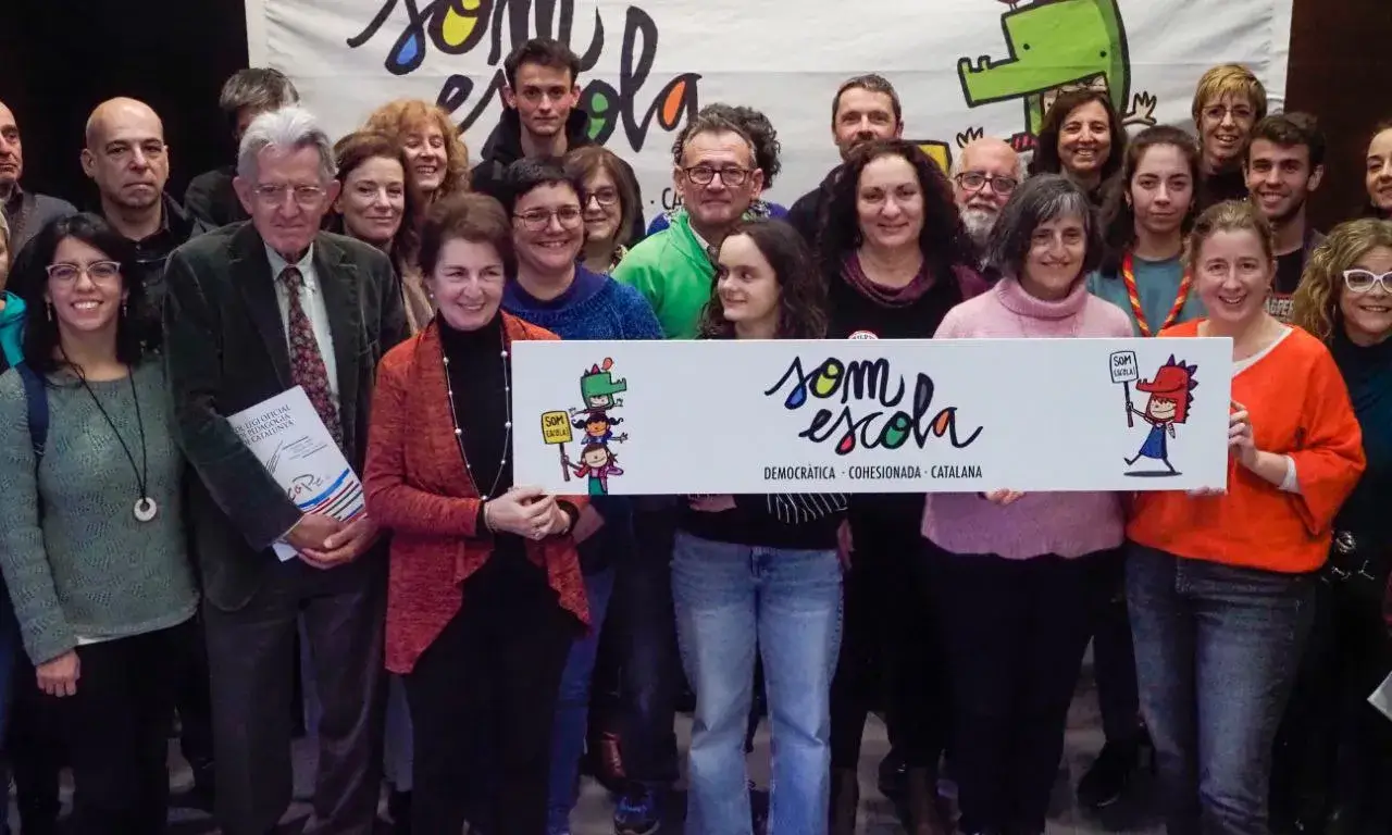 Somescola crida a defensar l'escola catalana enmig de controvèrsies amb la PETI