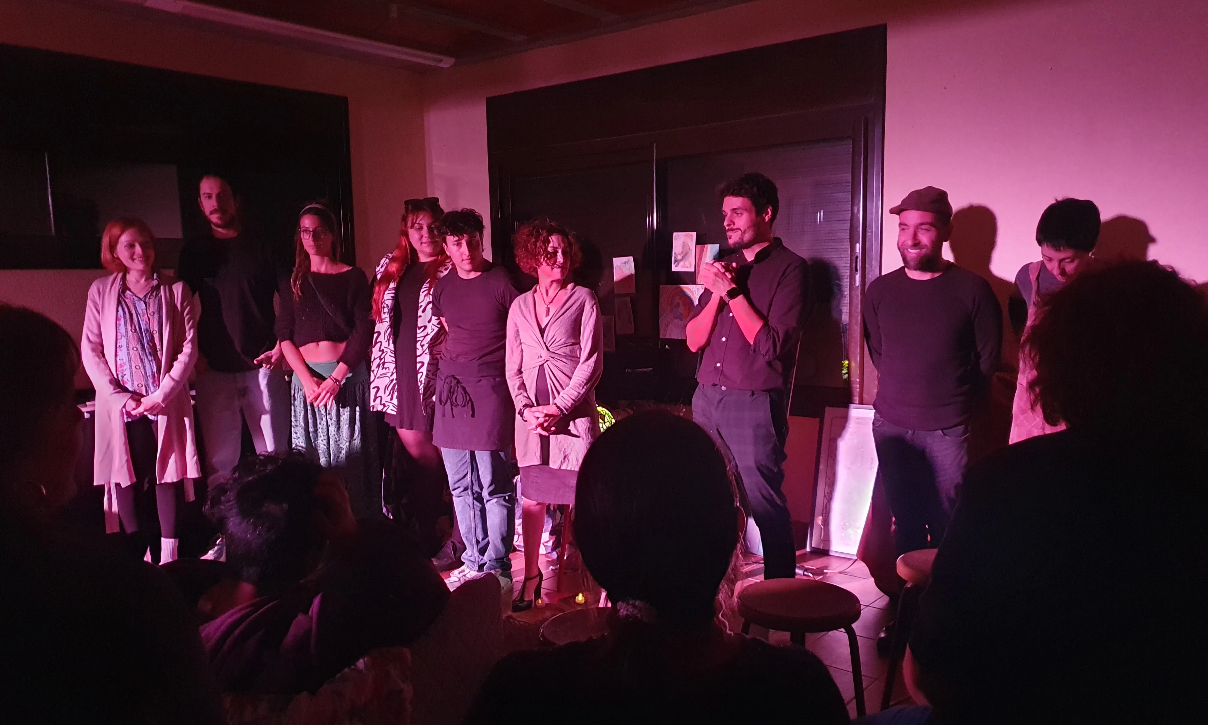 'Tras la luz de Alba' és una representació teatral immersiva que vol fer reflexionar el públic.