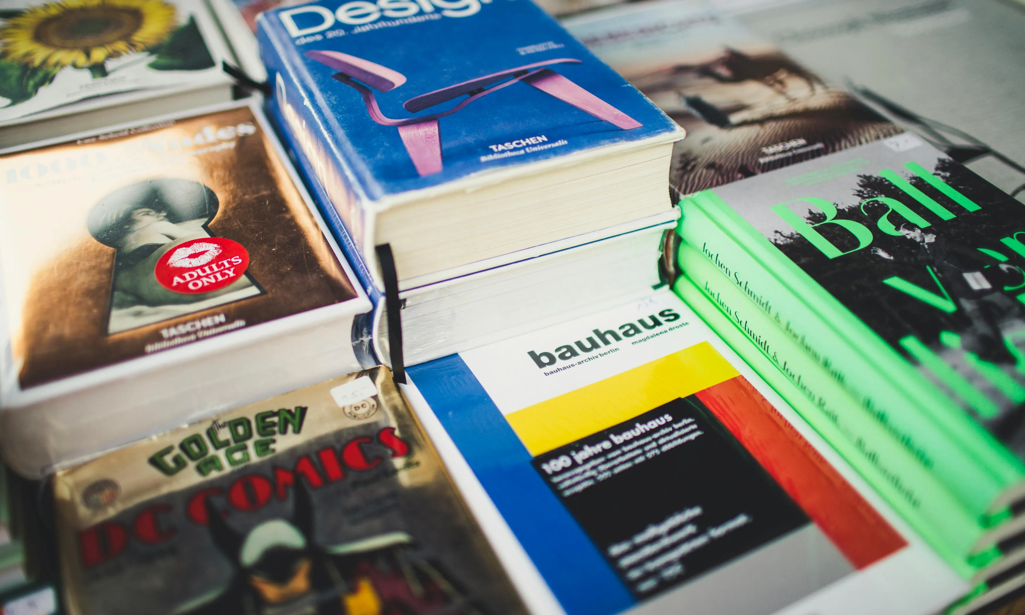 Llibres. Font: Pexels - Markus Spiske