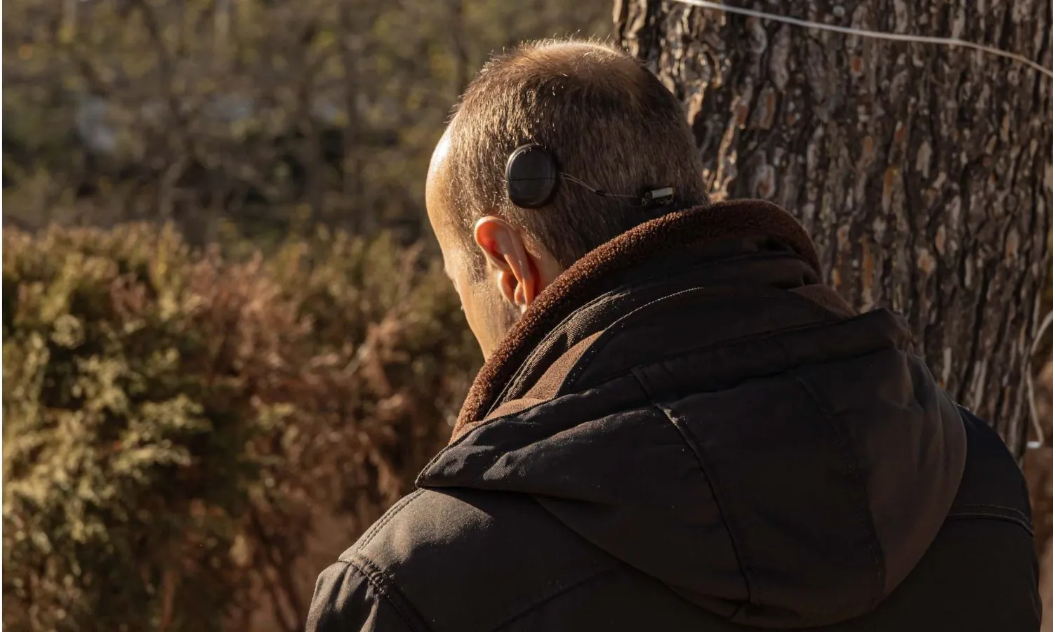 Persona amb sordesa usuària d'implant coclear