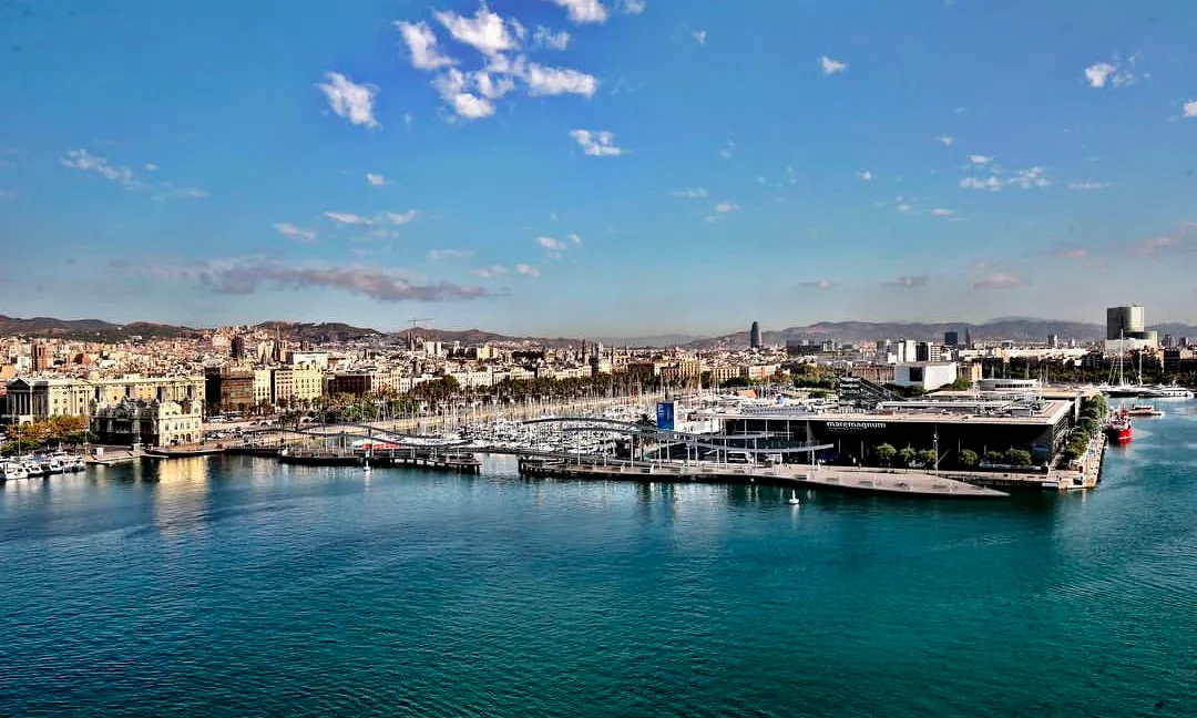 Una macrodessalinitzadora flotant s'instal·larà al Port de Barcelona.