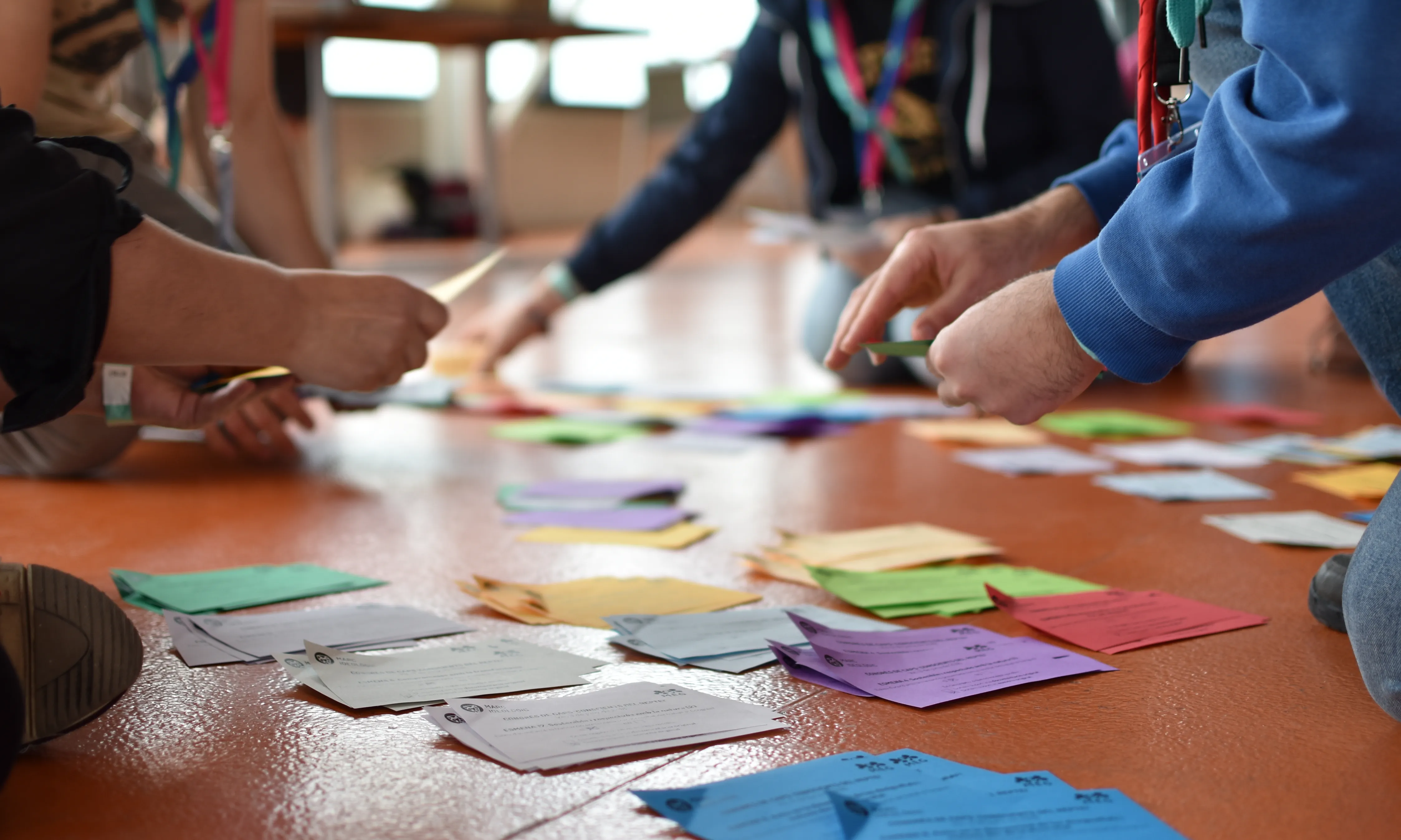 Joves recomptant vots