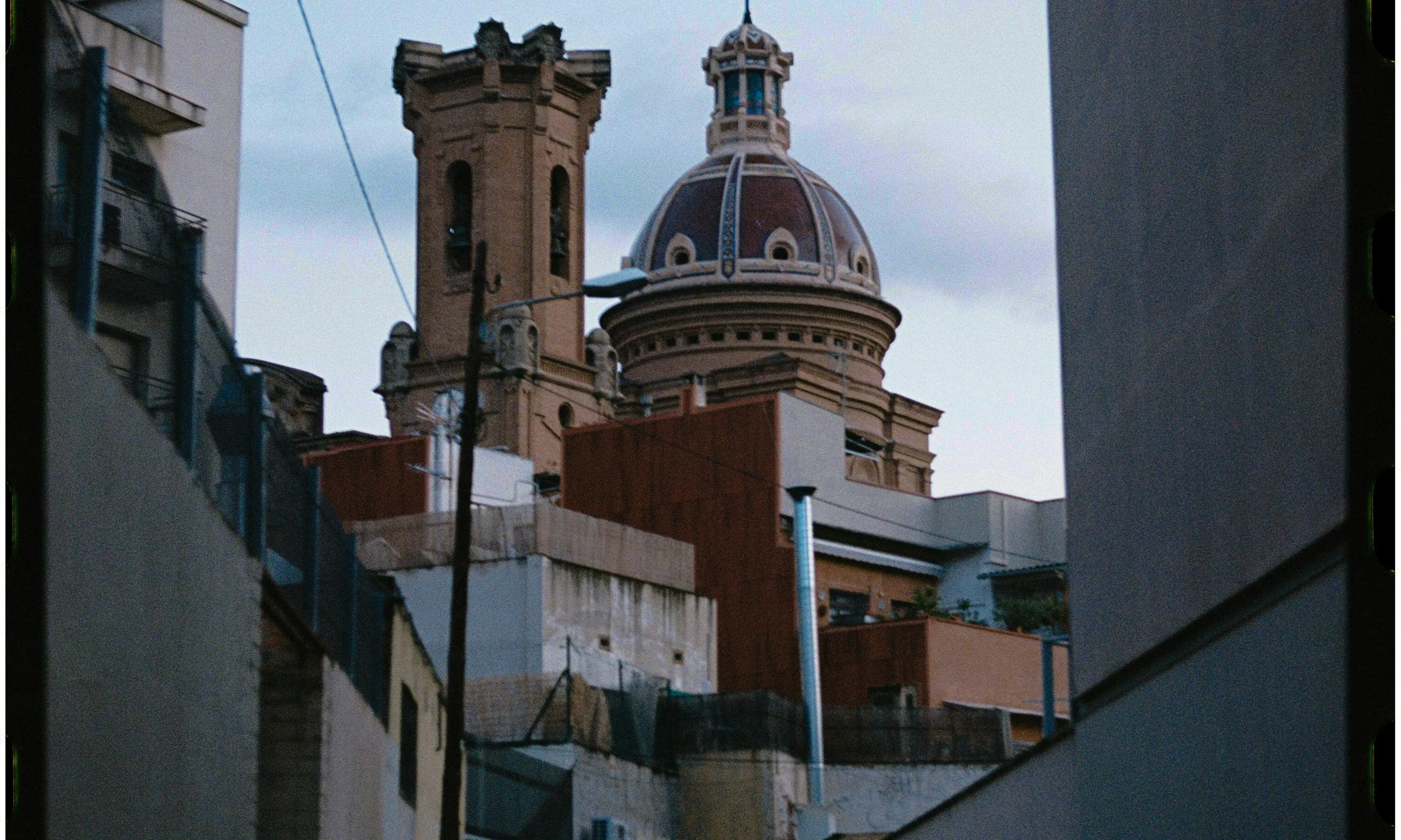 Edifici. Font: Pexels - Adrià Masi