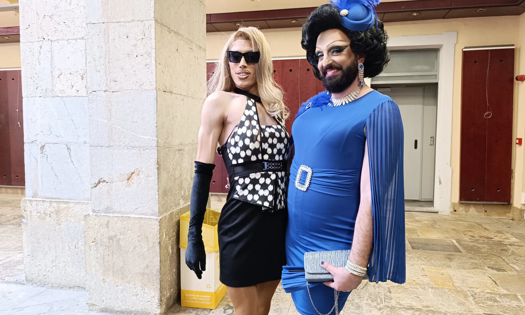 Les drags locals Zafiro i Lady Savannah, a la presentació del PRIDE Tarragona