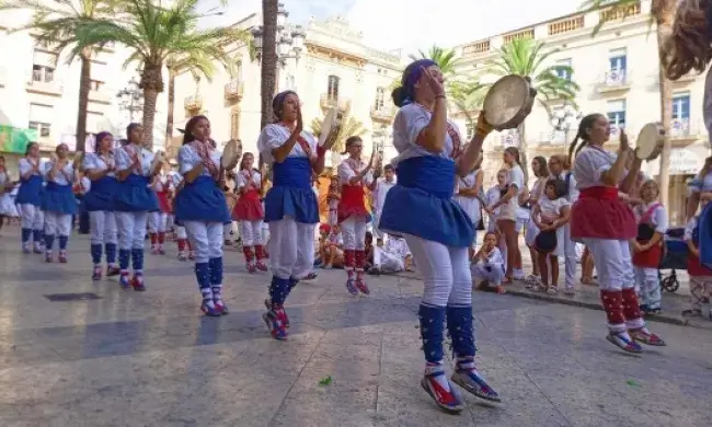 Ball de Panderos de l'Agrupació de Balls Populars de Vilanova i la Geltrú