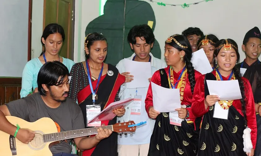 Un dels programes juvenils que l'associació duu a terme al Nepal.