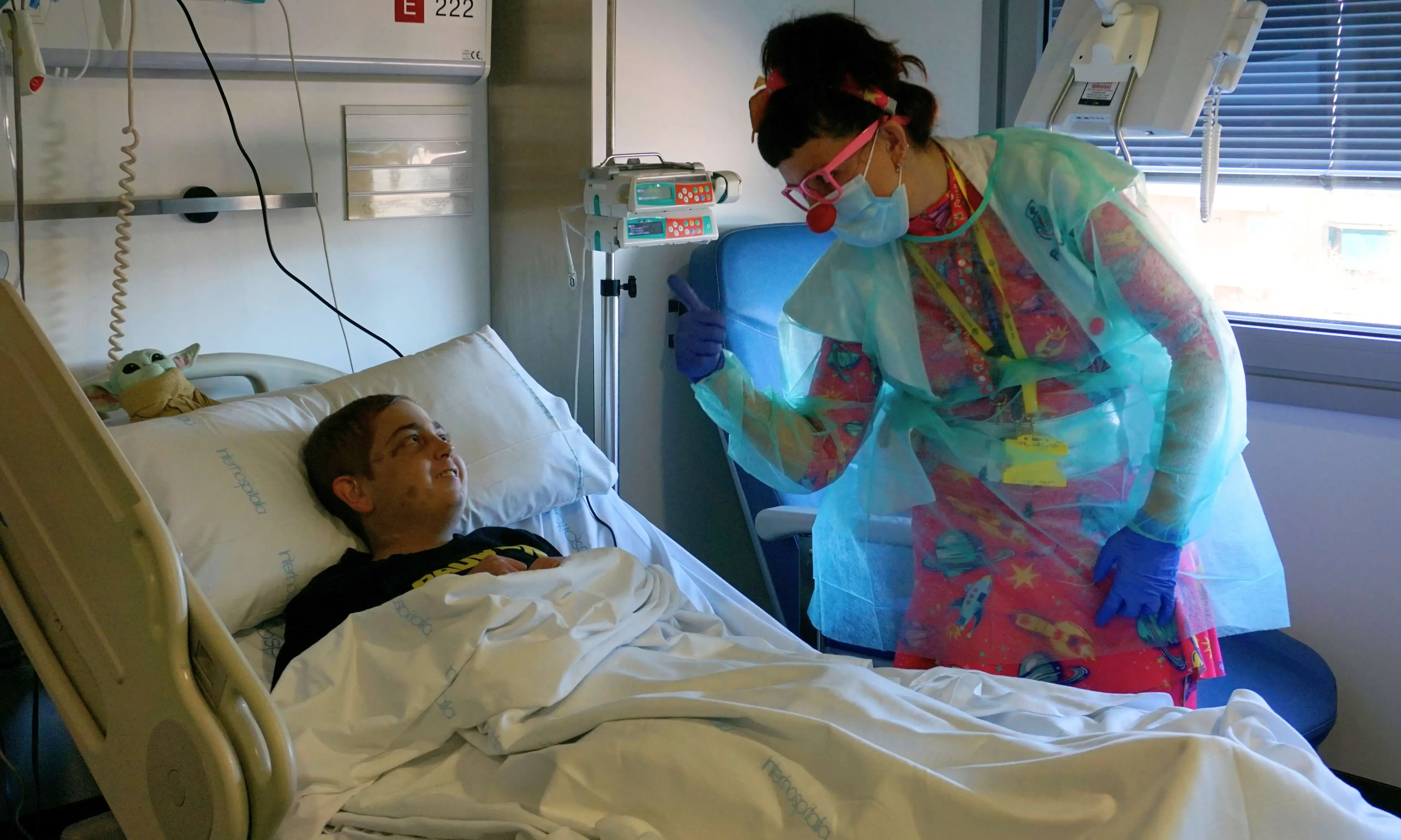 Pallassos i pallasses reclamen els seus drets laborals com a personal sanitari