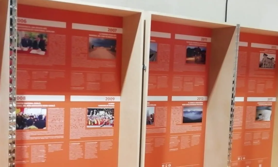 Una exposició va commemorar els quaranta anys de l'associació Arrels.