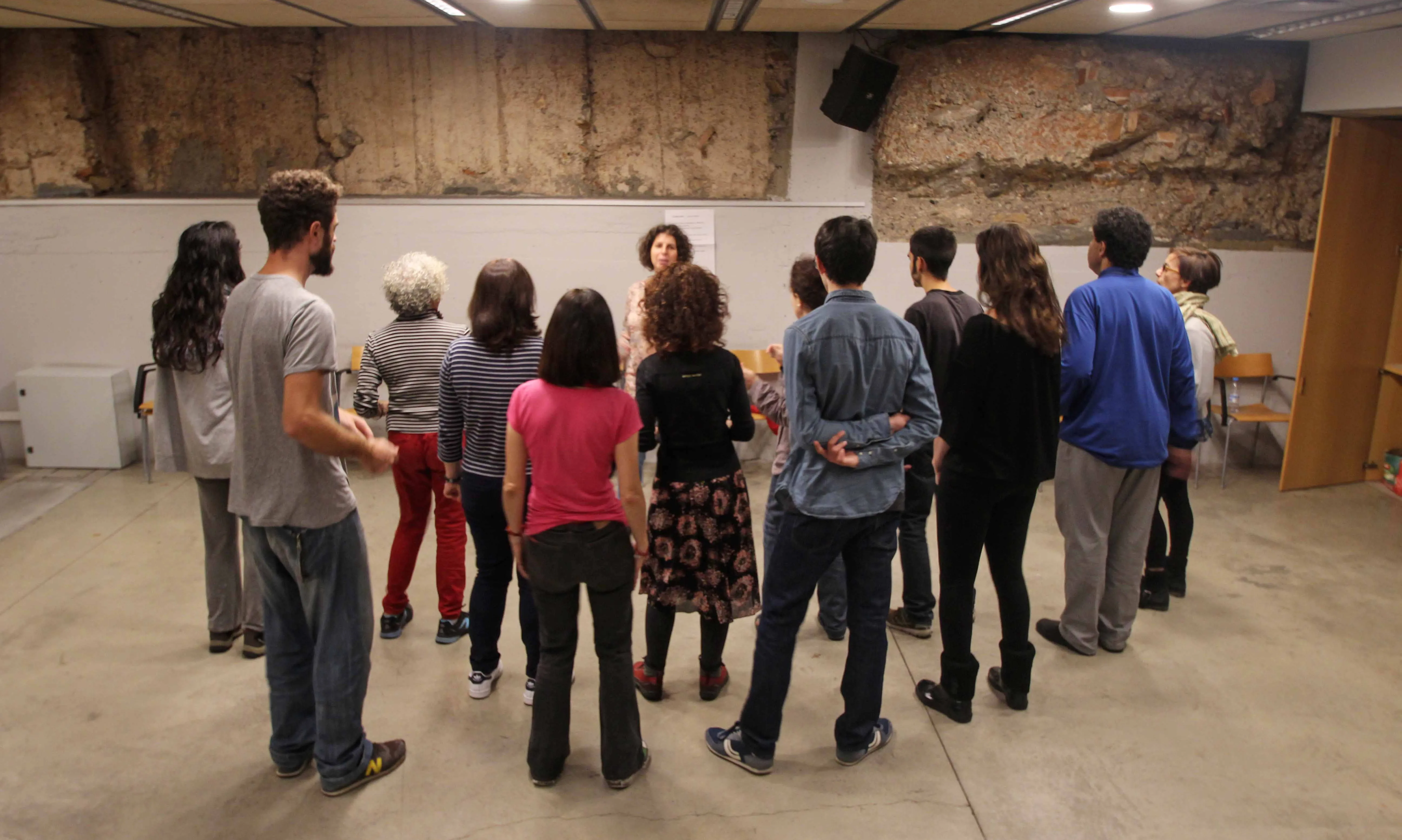L'associació va néixer l'any 2010, a Barcelona, i sempre ha girat entorn de la narració oral per apropar-la a la ciutadania.