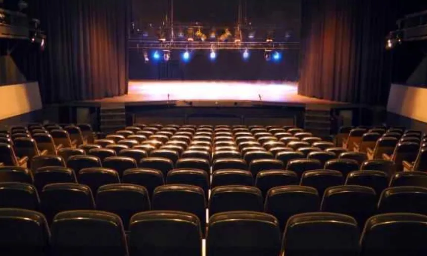 Interior de la Sala Cabanyes a Mataró