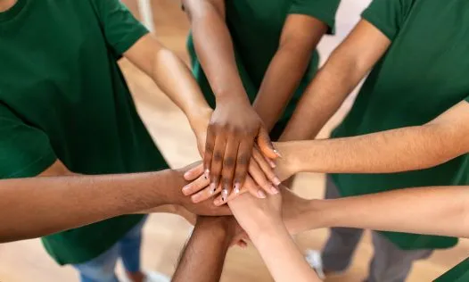Perquè les persones menors puguin ser voluntàries cal que l’entitat adapti les activitats.