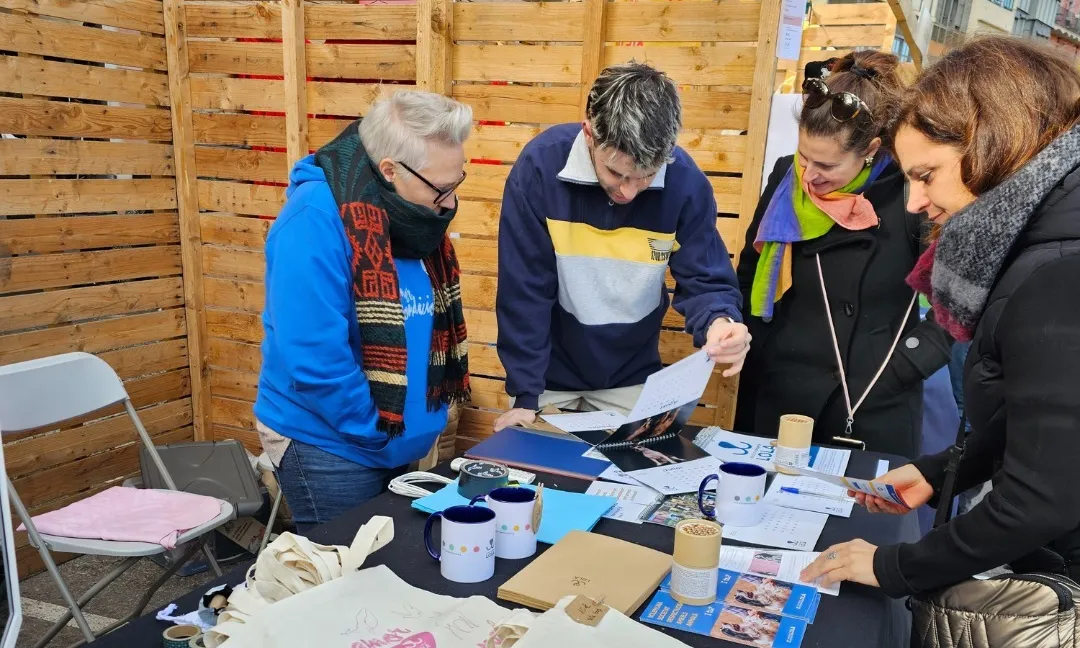 L'Associació Projecte Lola, a la Fira del Voluntariat Local de Girona.