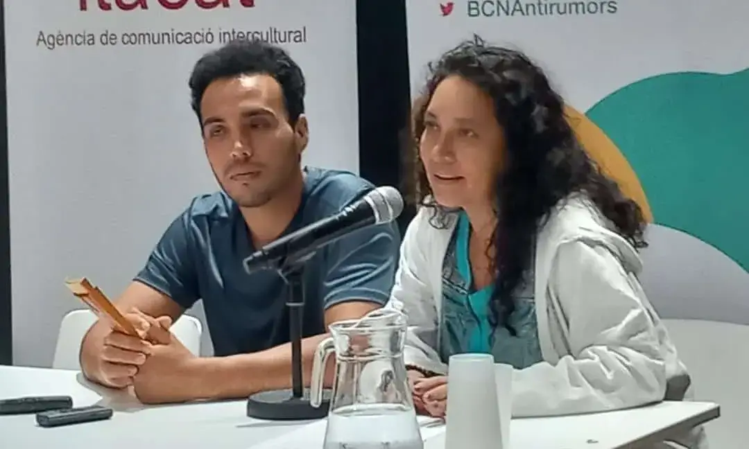 L'Omaira Beltrán és una de les fundadores de Llatins per Catalunya i dirigeix l'agència Itacat.