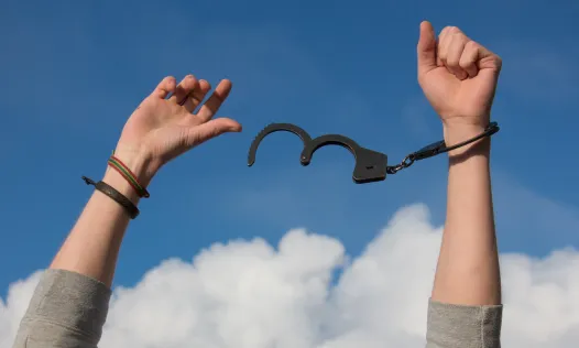 ASTACA treballa amb persones amb addiccions i les seves famílies.