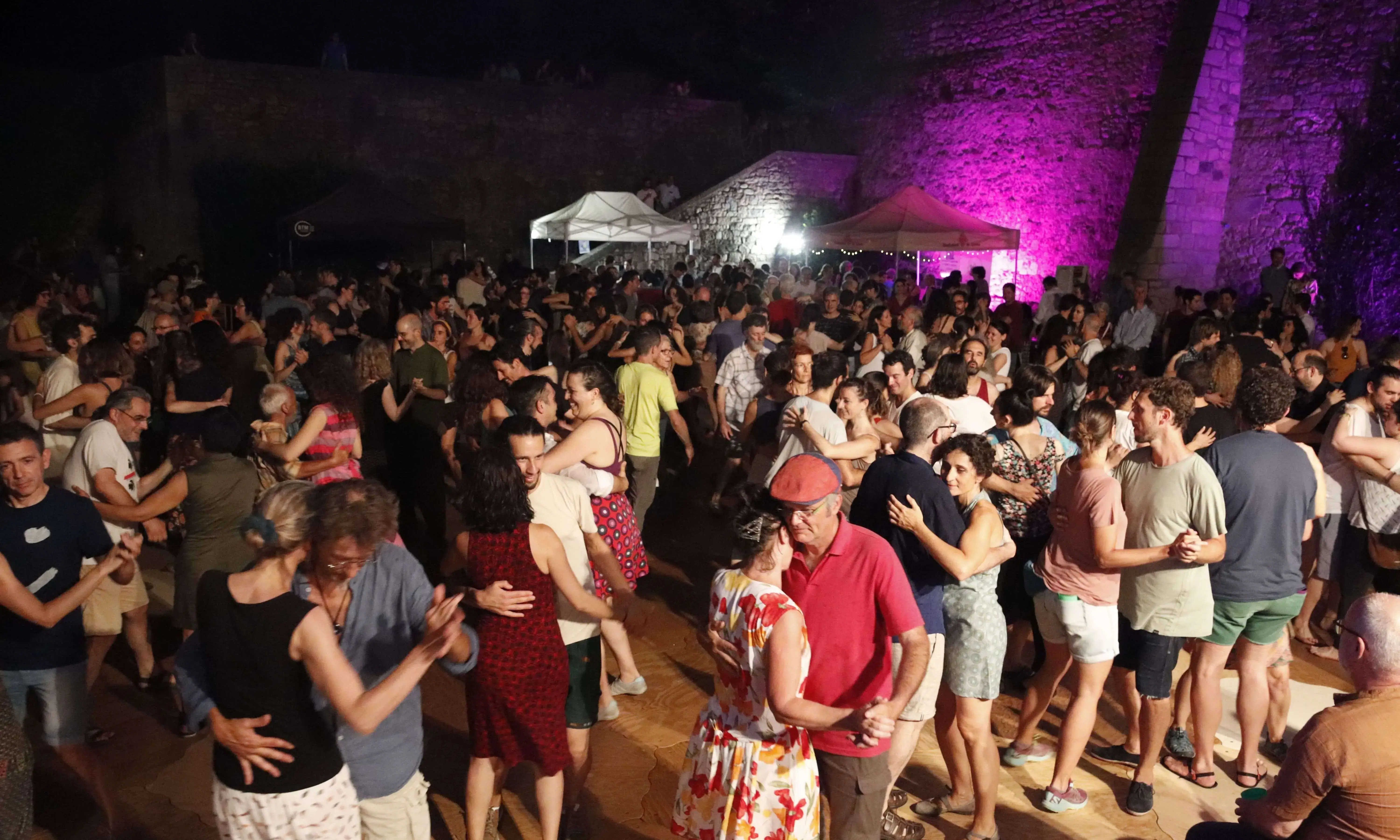 Undàrius, el festival de cultura popular i tradicional de Girona, és una de les activitats organitzades per l'AUCOC