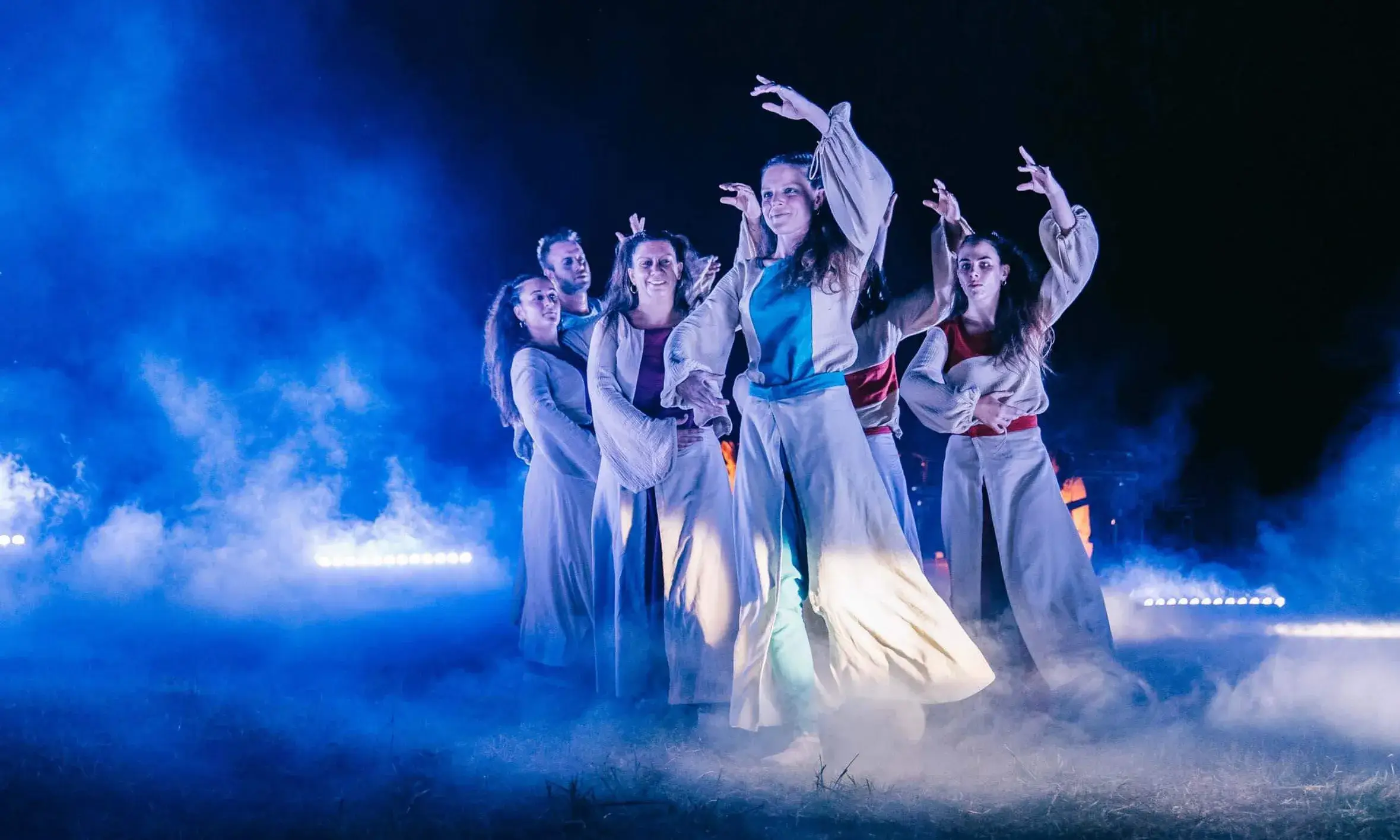 Voluxa és una obra de l’Esbart Morbaleny estrenada en el Festival Ésdansa.
