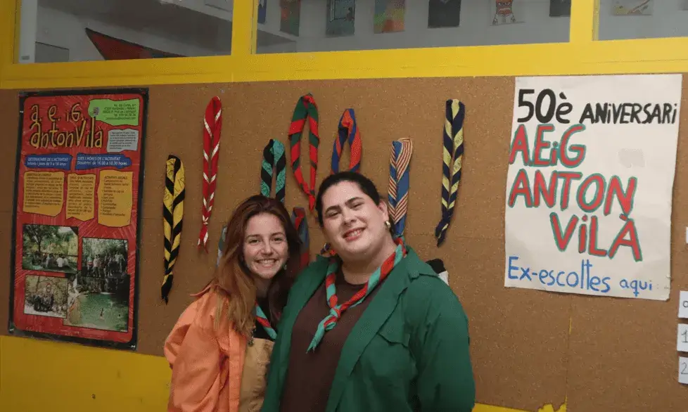 Mitjançant l’escoltisme, ha treballat amb infants i joves al Prat de Llobregat