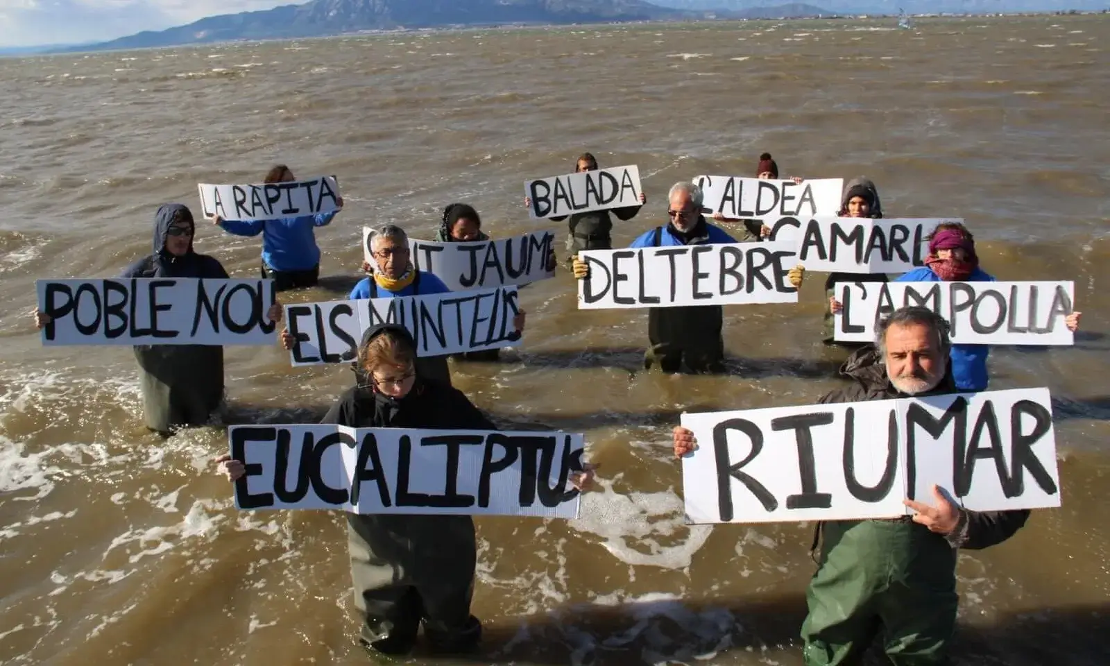 Acció de sensibilització en la presentació de la campanya pels sediments organitzada l'any 2015
