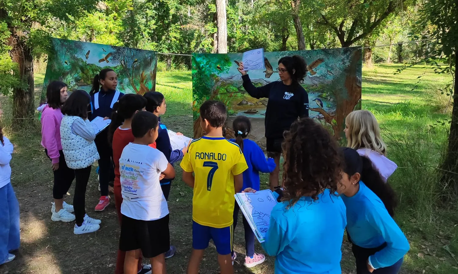 L'educació ambiental és un dels pilars de l'associació ebrenca. L'educació ambiental és un dels pilars de l'associació ebrenca.