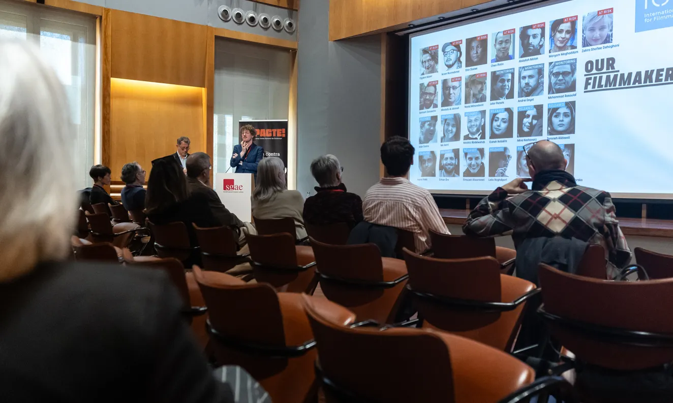 L'entitat dona suport a cineastes perseguits per exercir la seva professió arreu del món.