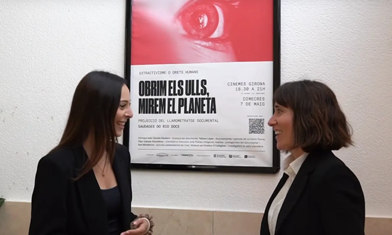 Aida El Sayed (esquerra) i Marta Roca (dreta) als cinemes Girona abans de la segona sessió de la Mostra.