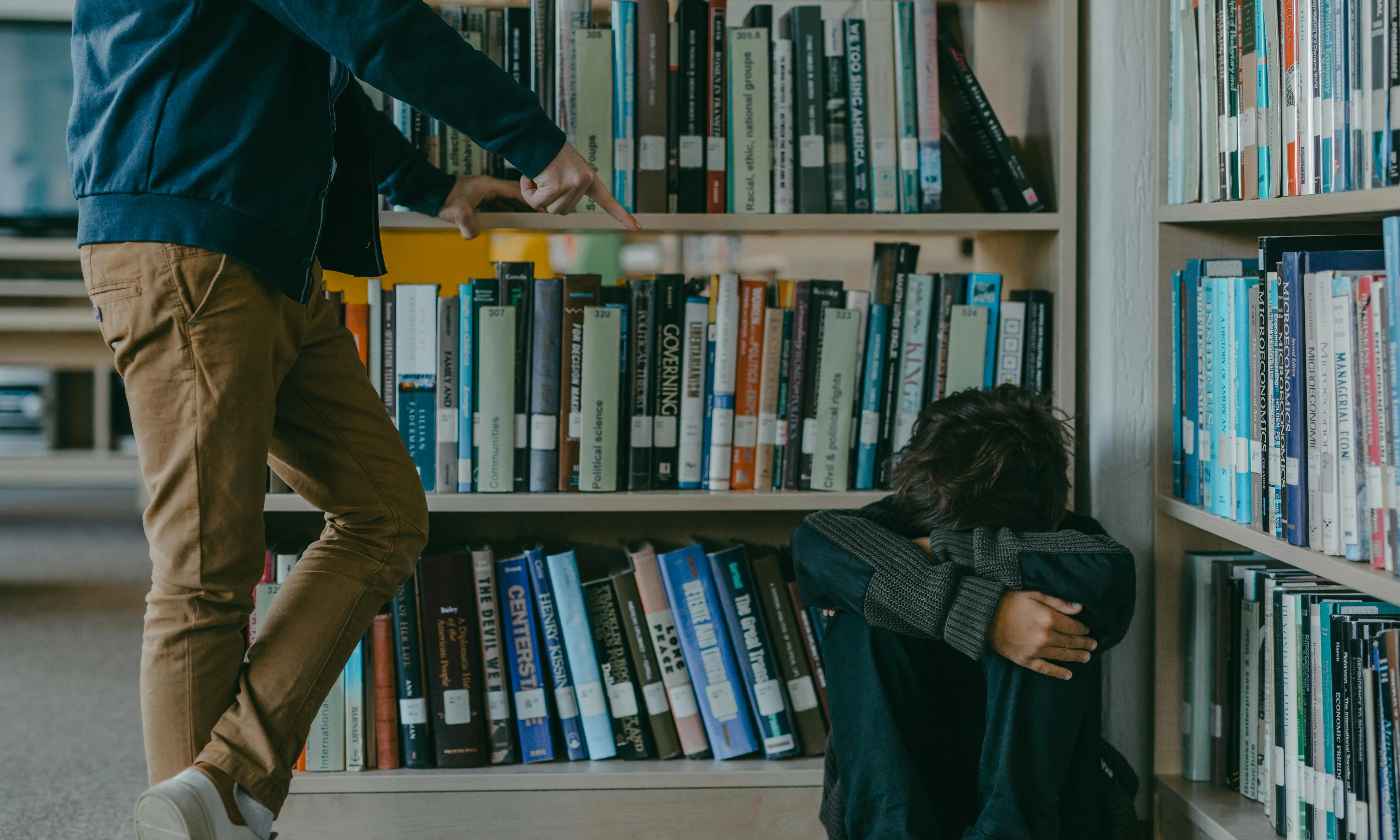 L’assetjament escolar és un dels principals motius pels quals molts joves es plantegen deixar els estudis obligatoris abans d’hora. Font: Pexels