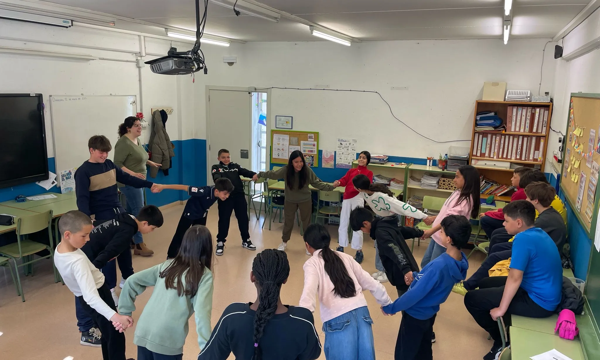 Alumnes participant en una activitat de l’ESSpurna 