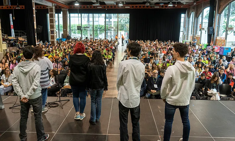 La proposta que obté una millor puntuació serà la que s’acabarà desenvolupant com a videojoc. 