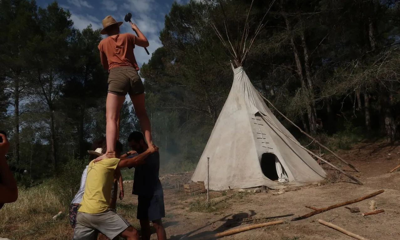 La masia acollirà un ateneu rural, un espai obert al poble i al territori, pensat per promoure la trobada, l’aprenentatge i el suport mutu.
