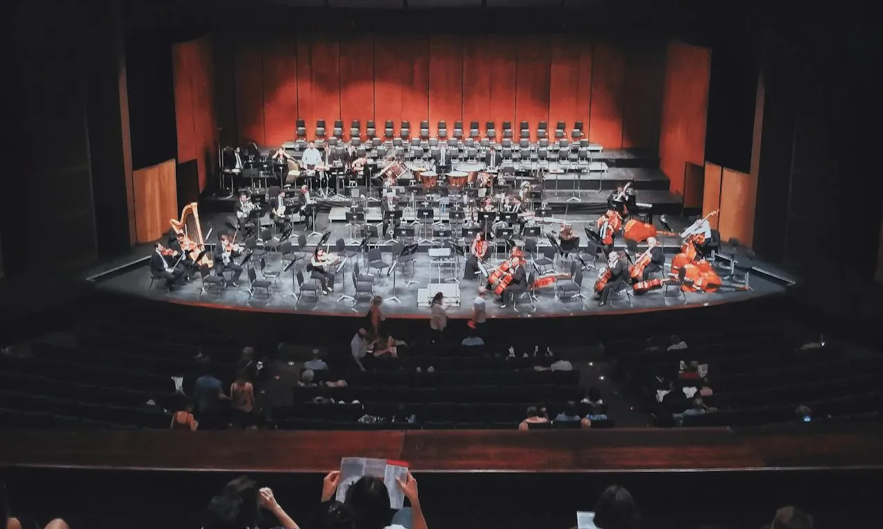 Orquestra en un teatre