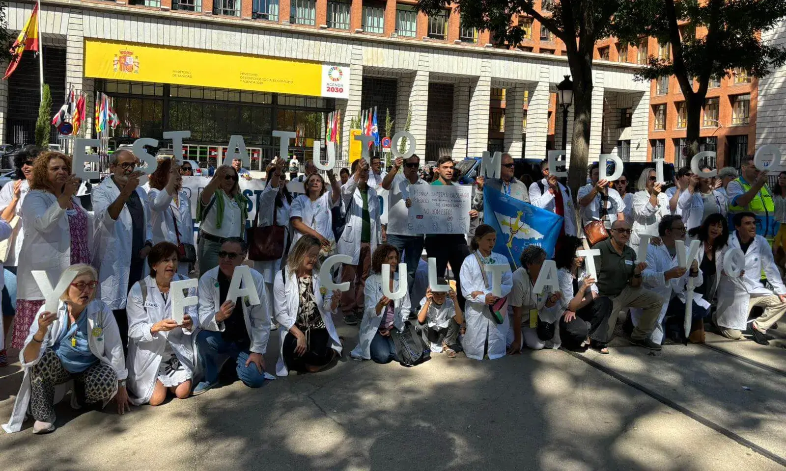 Manifestants de Metges de Catalunya en una protesta