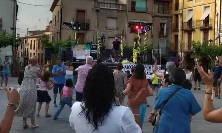 L'entitat organitza activitats, xerrades i actes populars. Font: Ohana LGTBIQ+ Prades