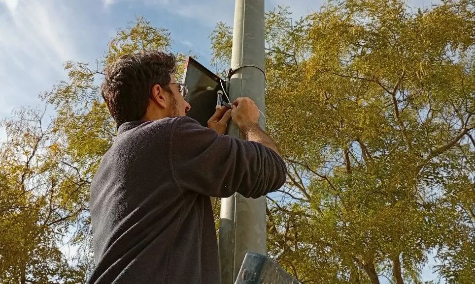El Guifré Bombilà, membre de Salvem el Calderí, ha participat en la campanya.